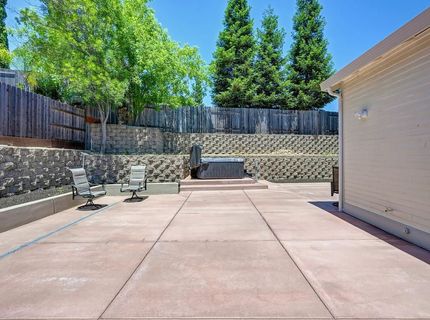 1010 Thompson Cir, Folsom, CA 95630 Photo