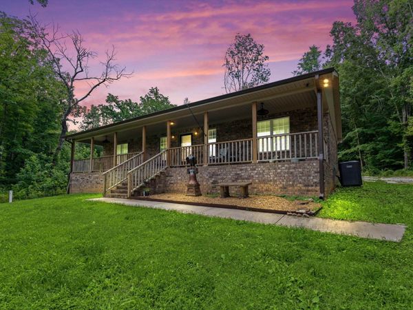 7486 Snake Rd, Athens, AL 35611