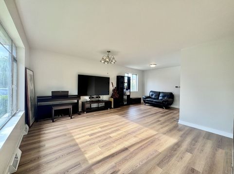 Main Photo