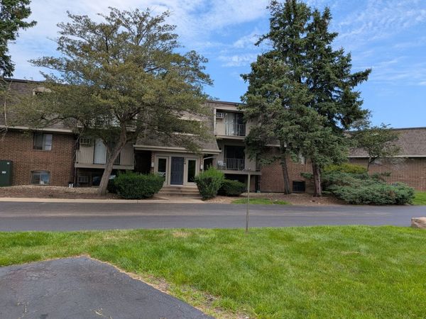 224 E bailey Road, Unit g, Naperville, IL 60585