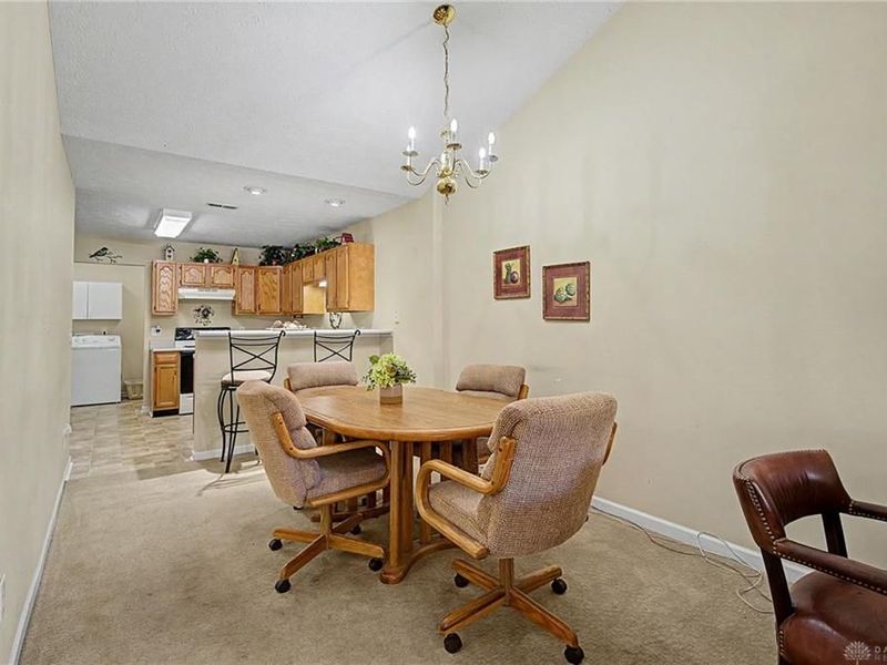 5051 Twin Lakes Circle, Clayton, OH 45315 Photo 10