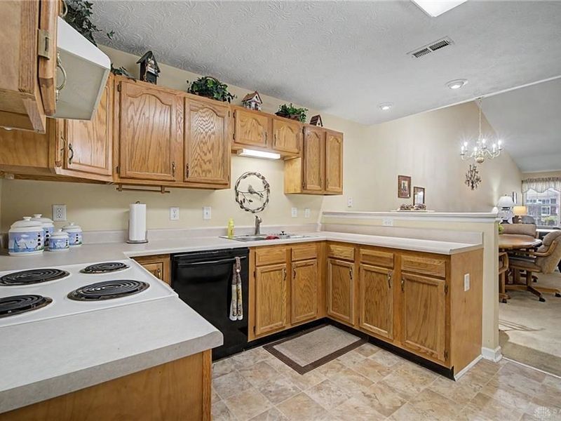 5051 Twin Lakes Circle, Clayton, OH 45315 Photo 13