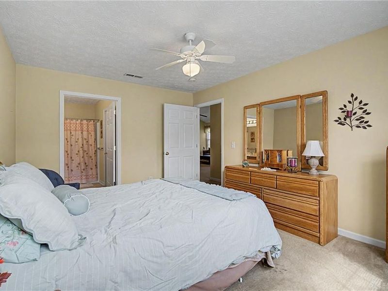 5051 Twin Lakes Circle, Clayton, OH 45315 Photo 18