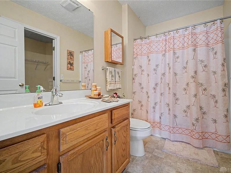 5051 Twin Lakes Circle, Clayton, OH 45315 Photo 19