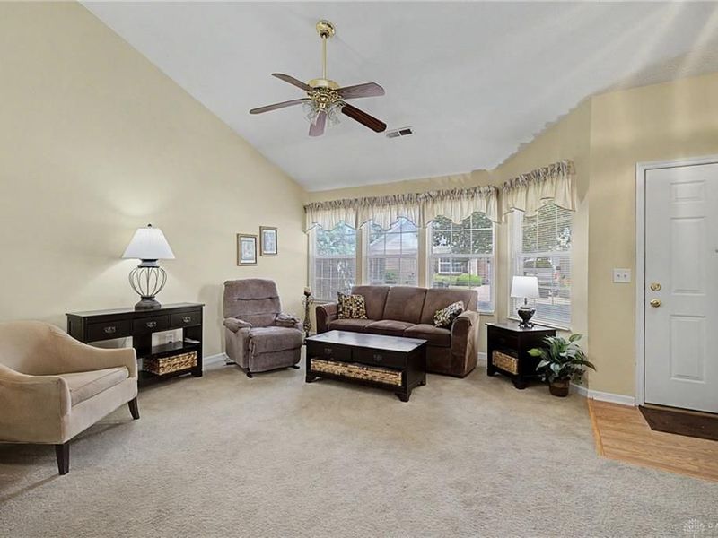 5051 Twin Lakes Circle, Clayton, OH 45315 Photo 8