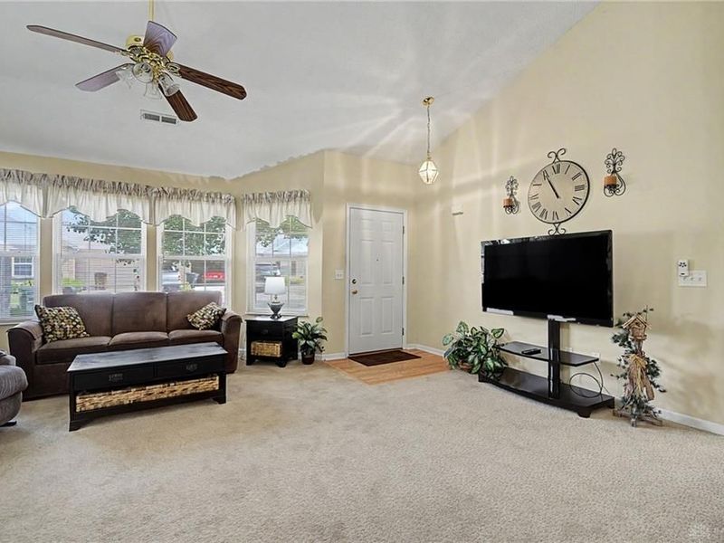 5051 Twin Lakes Circle, Clayton, OH 45315 Photo 9