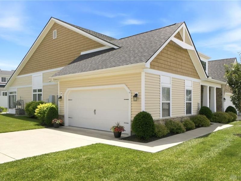 648 Coral Court, Beavercreek, OH 45430 Photo 2