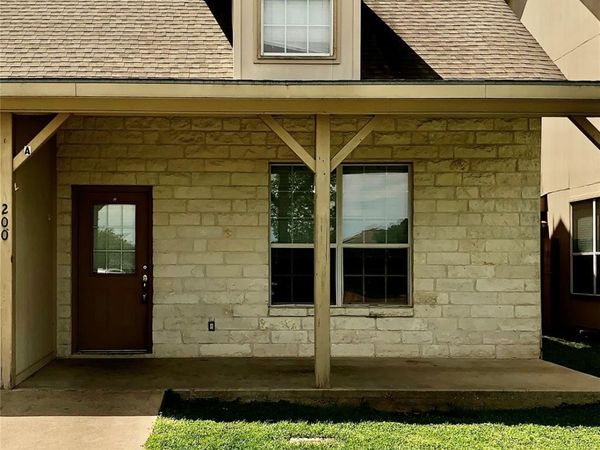 220 SANDSTONE DR , Unit A, Jarrell, TX 76537