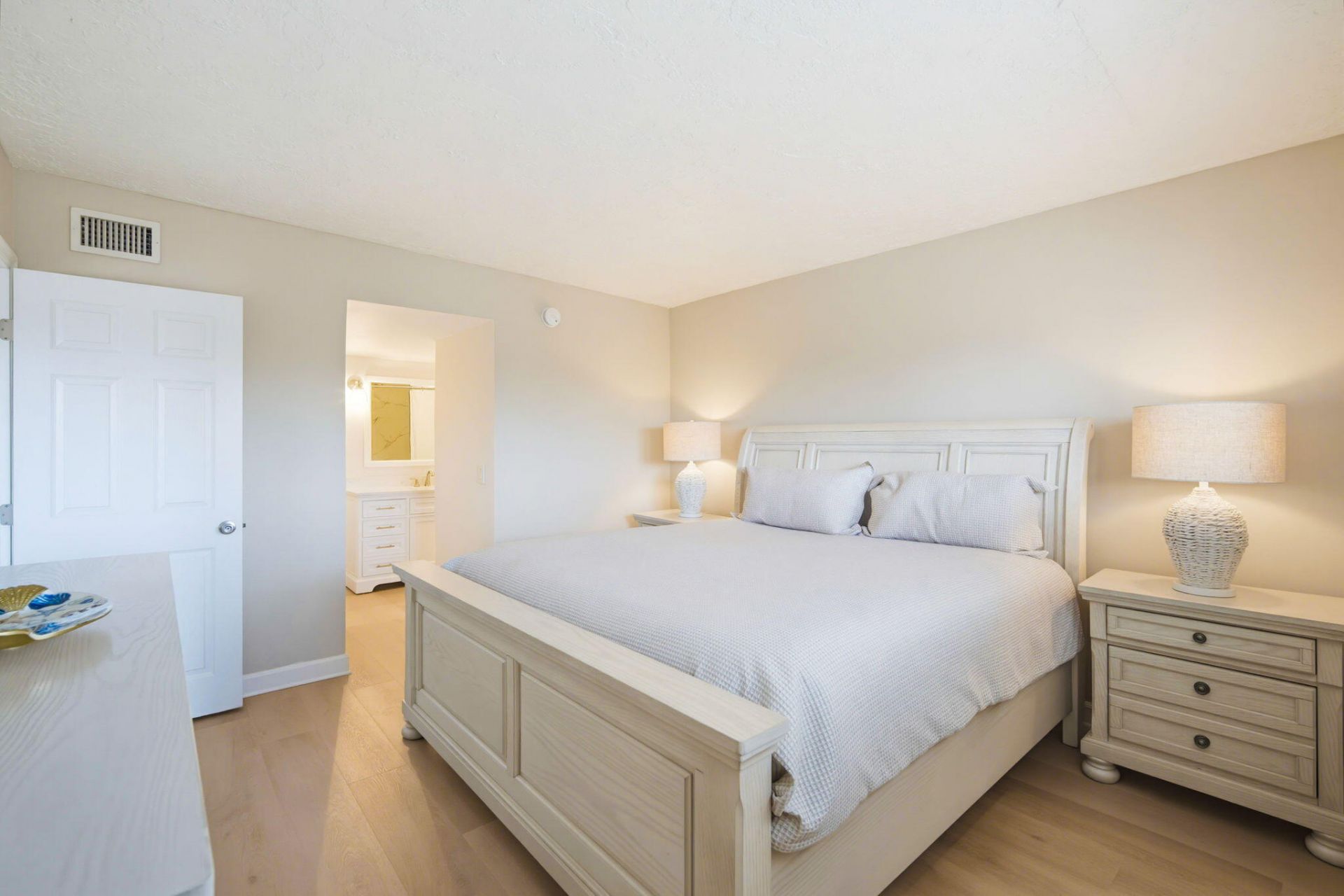 9 Sombrero Boulevard, Unit 208, Marathon, FL 33050 Photo