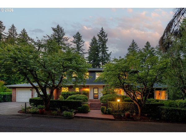 1537 S AVENTINE CT, Portland, OR 97219