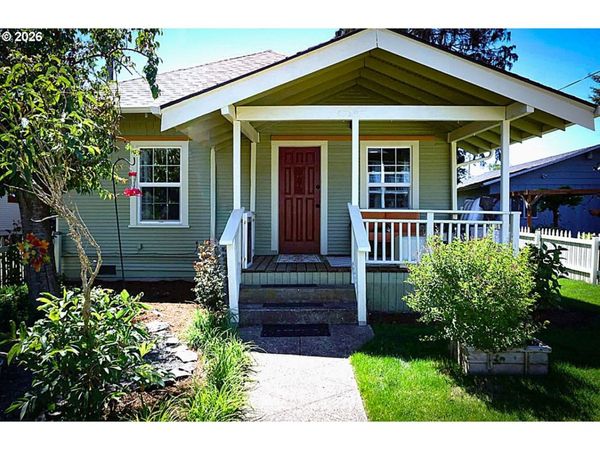 377 N DEAN ST, Coquille, OR 97423