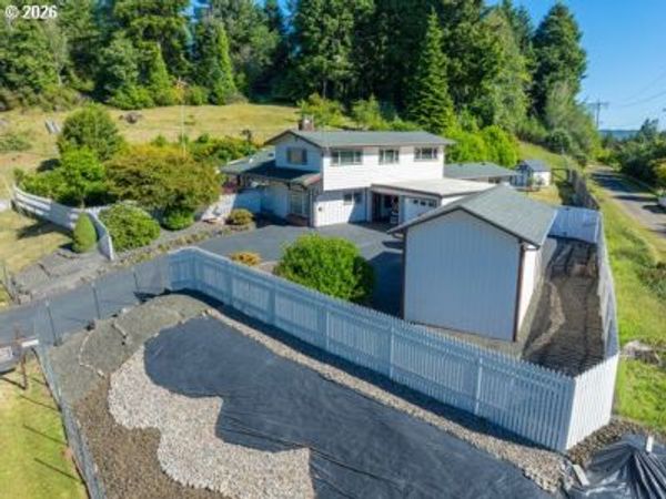 63697 ISTHMUS HEIGHTS RD, Coos Bay, OR 97420