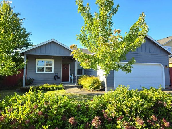 158 CANARY AVE, Creswell, OR 97426