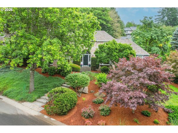 2525 BREE CT, Lake Oswego, OR 97034