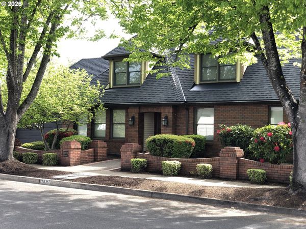 3301 BARDELL AVE, Eugene, OR 97401