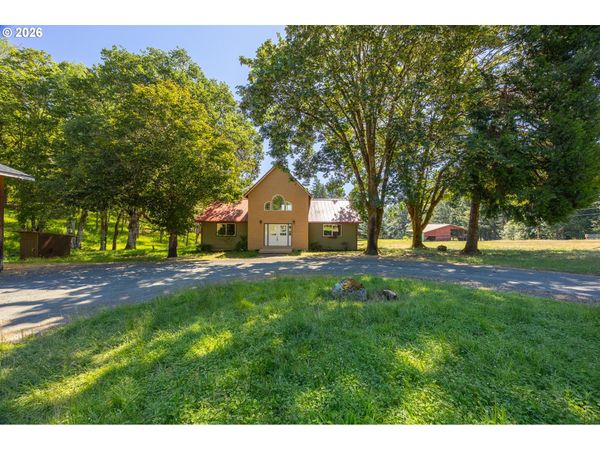 401 DE COSTA LN, Oakland, OR 97462
