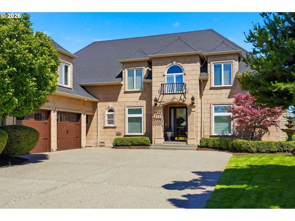 2340 MILLER FARM RD, Woodburn, OR 97071