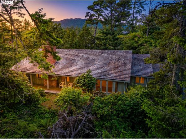 141 MANZANITA AVE, Manzanita, OR 97130