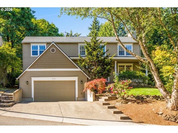 3208 SW LURADEL ST, Portland, OR 97219