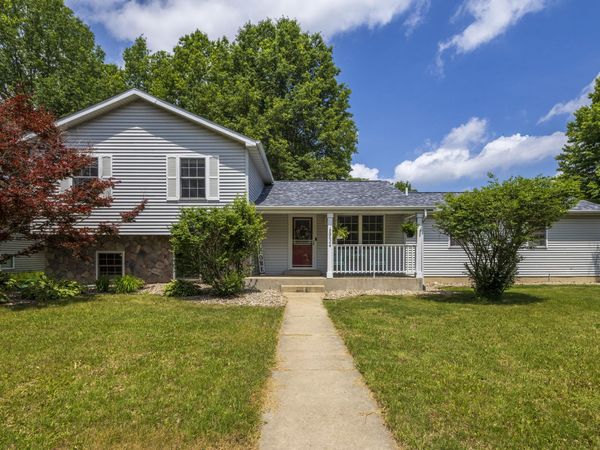3624 Fairway Drive, Chesterton, IN 46304
