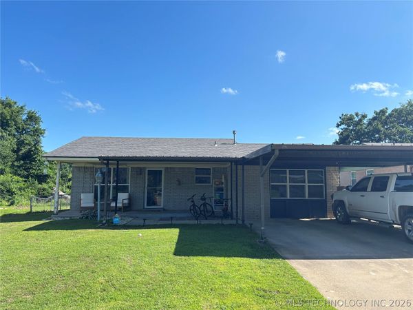 100 W Linda Street , Sapulpa, OK 74066
