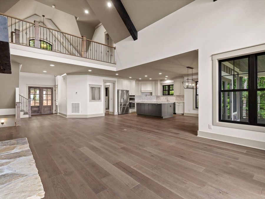 Property Image 100