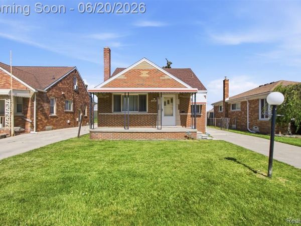 22764 Courtland Avenue , Eastpointe, MI 48021