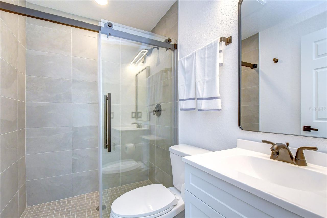 214 8th Avenue Drive W, Bradenton, FL 34205 Photo