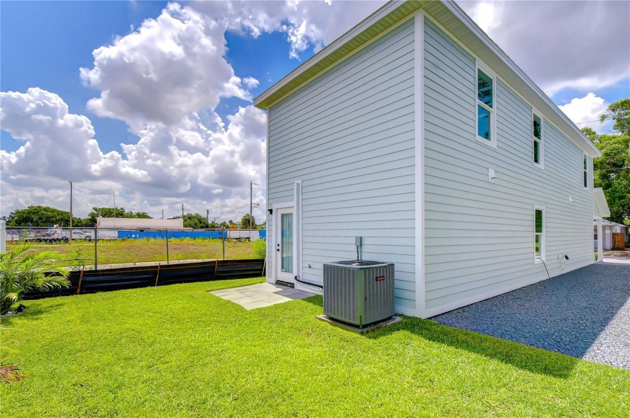 214 8th Avenue Drive W, Bradenton, FL 34205 Photo