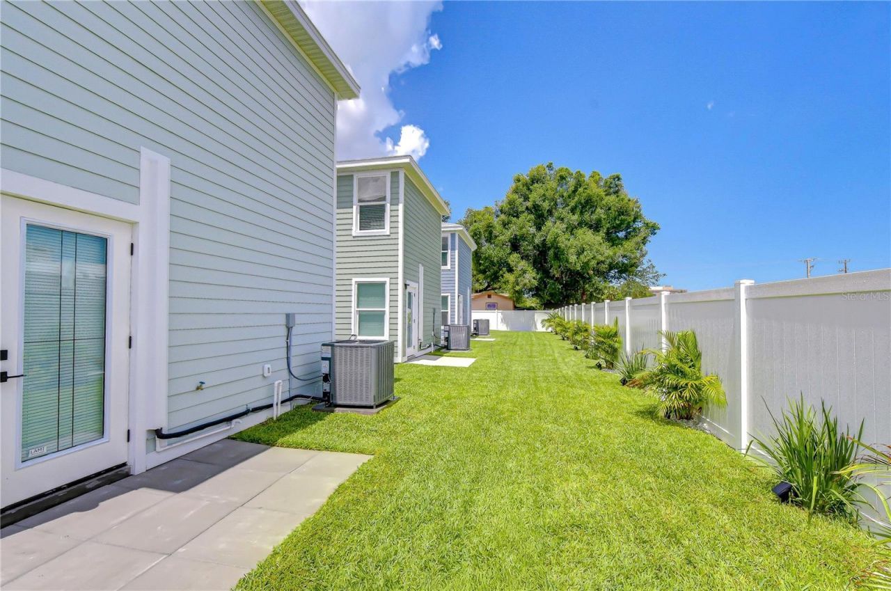 214 8th Avenue Drive W, Bradenton, FL 34205 Photo