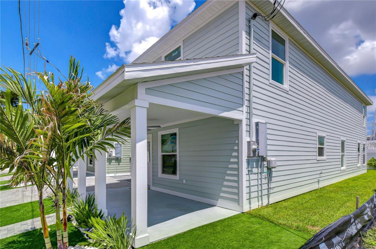 214 8th Avenue Drive W, Bradenton, FL 34205 Photo