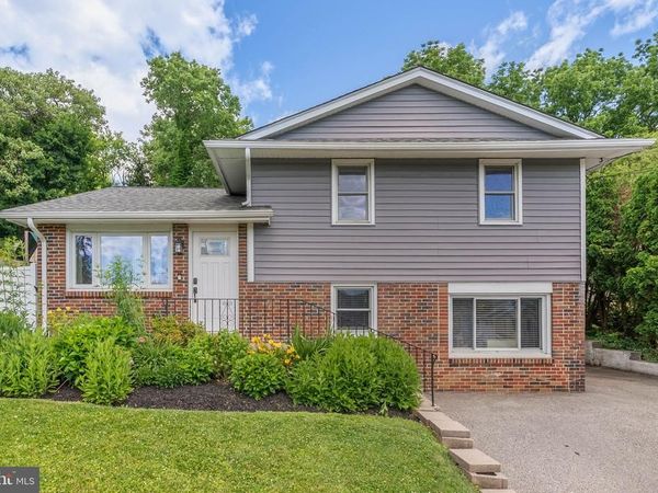 352 DEHAVEN STREET, CONSHOHOCKEN, PA 19428