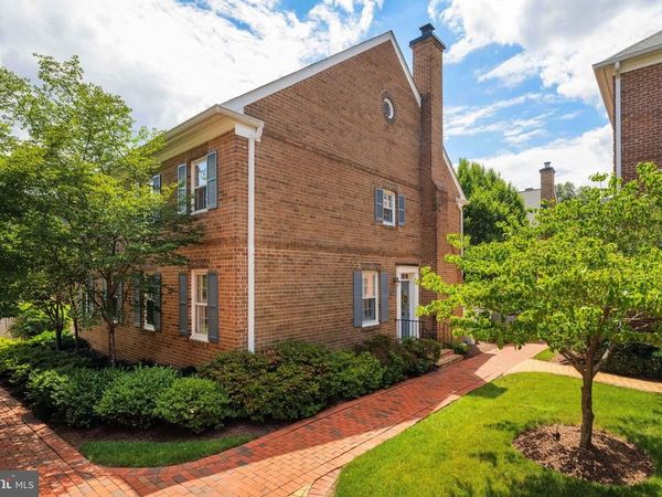 1039 N PITT STREET, ALEXANDRIA, VA 22314
