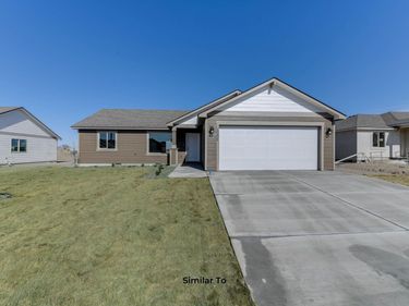 405 Glenwood Ave, Grandview, WA 98930