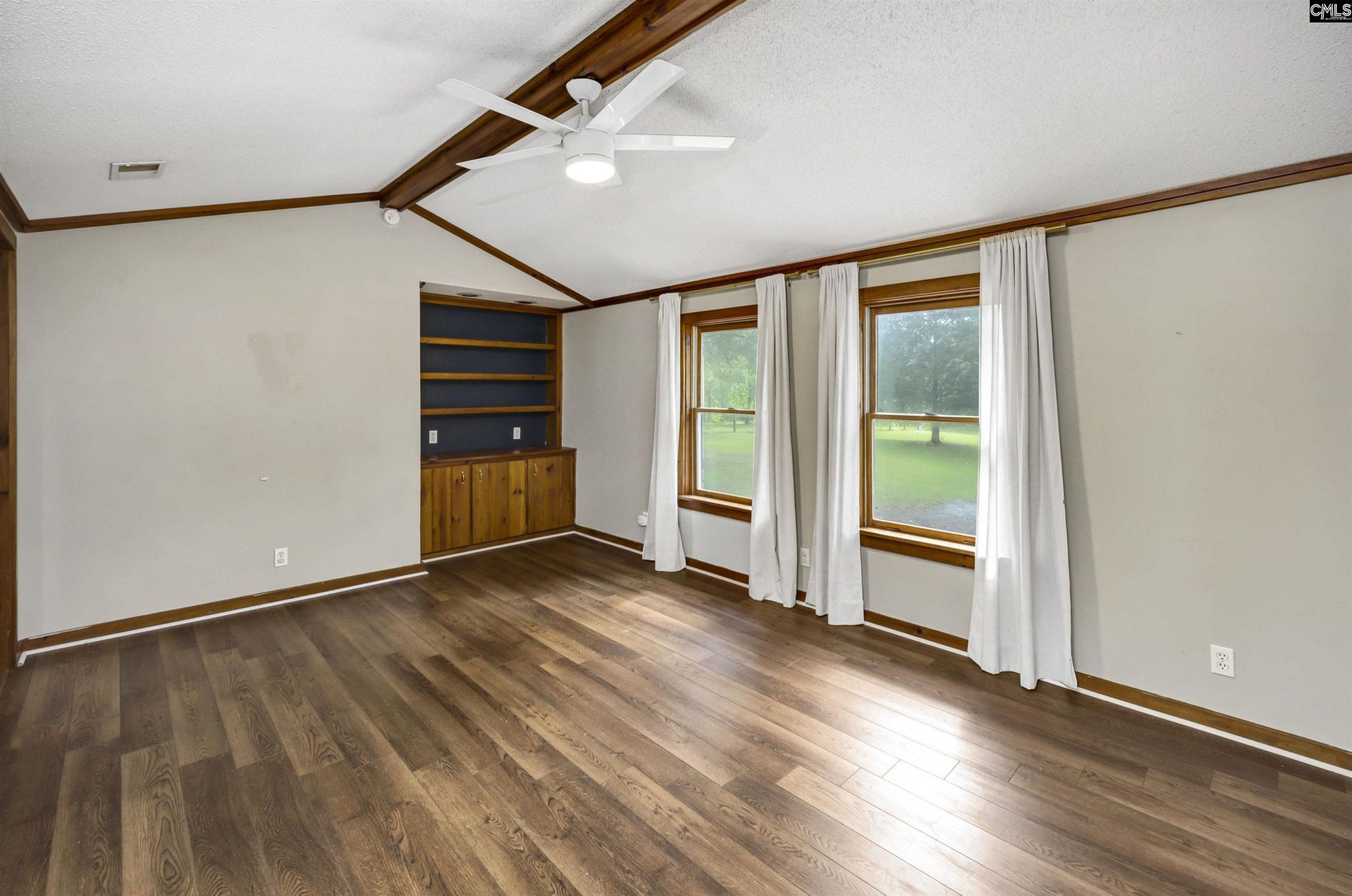 181 Frost Road  Photo 17