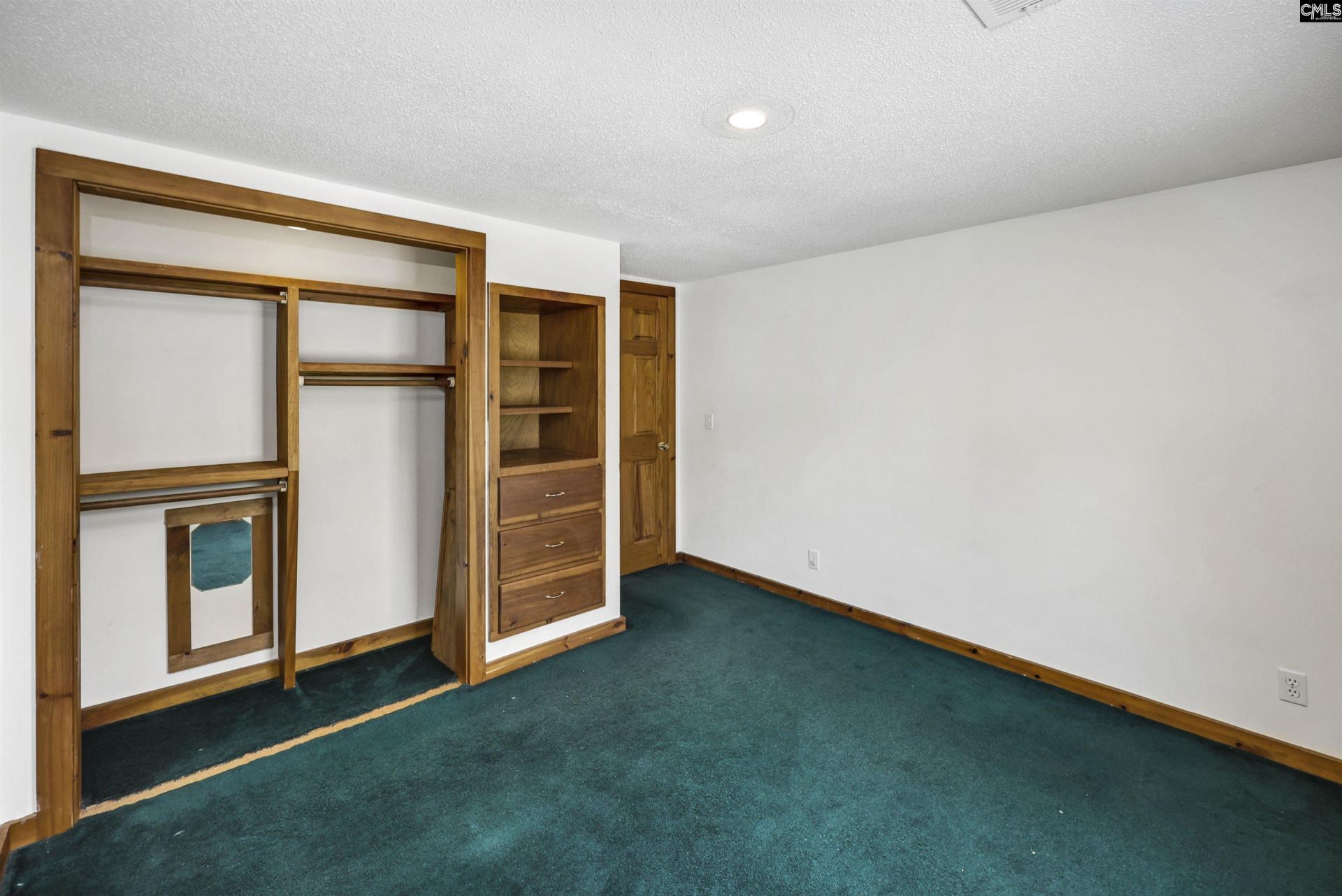 181 Frost Road  Photo 23