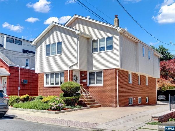 69 Lincoln Street, FAIRVIEW, NJ 07022
