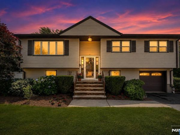 11 Monnett Street, LITTLE FERRY, NJ 07643