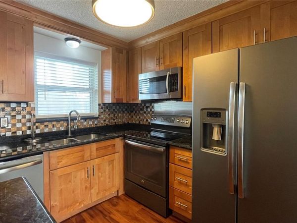 531 W Kalmia Dr , Unit 5, Lake Park, FL 33403