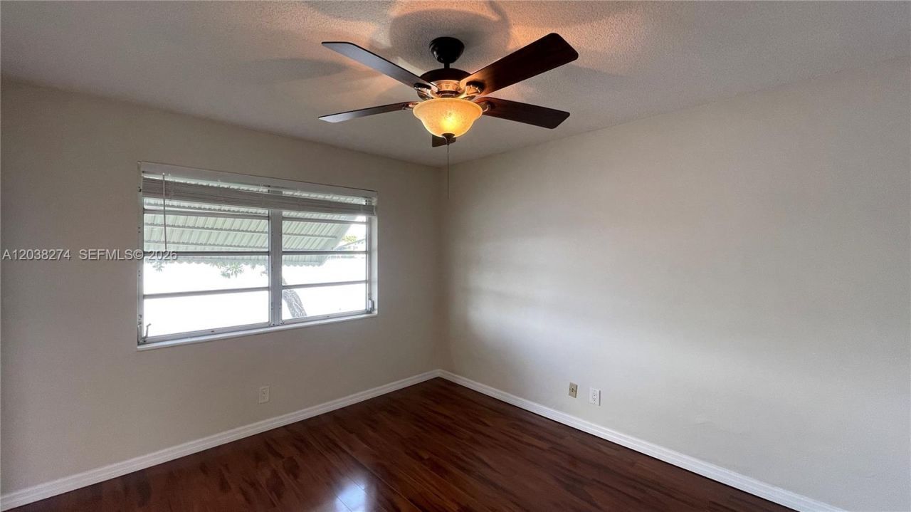 531 W Kalmia Dr, Unit 5, Lake Park, FL 33403 Photo