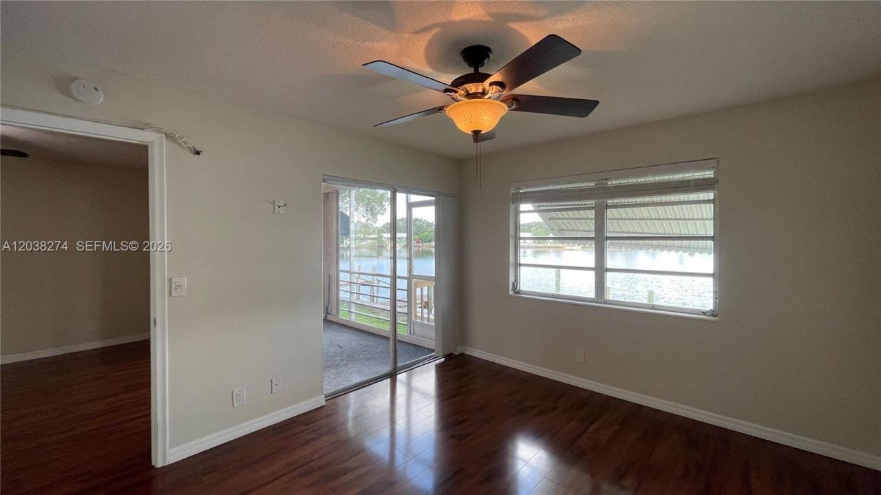 531 W Kalmia Dr, Unit 5, Lake Park, FL 33403 Photo