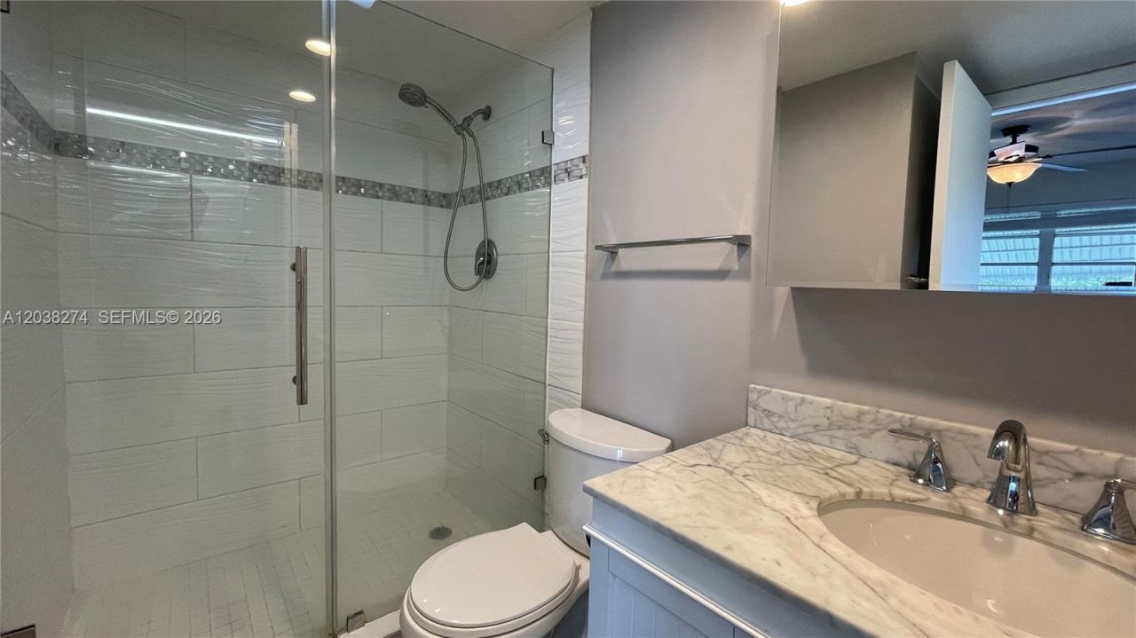 531 W Kalmia Dr, Unit 5, Lake Park, FL 33403 Photo