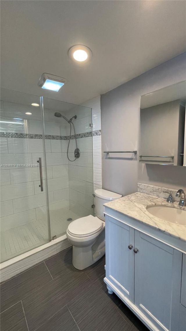 531 W Kalmia Dr, Unit 5, Lake Park, FL 33403 Photo