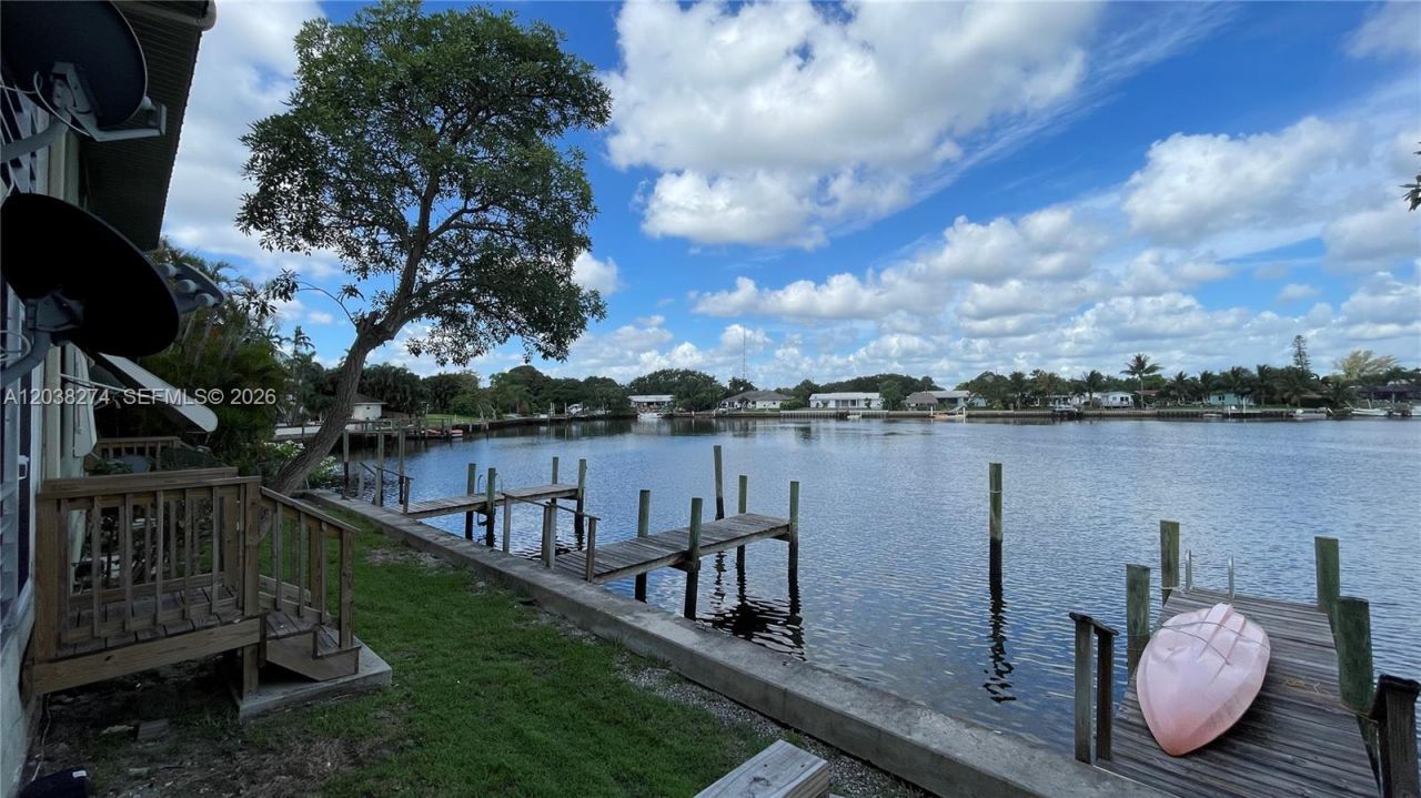 531 W Kalmia Dr, Unit 5, Lake Park, FL 33403 Photo