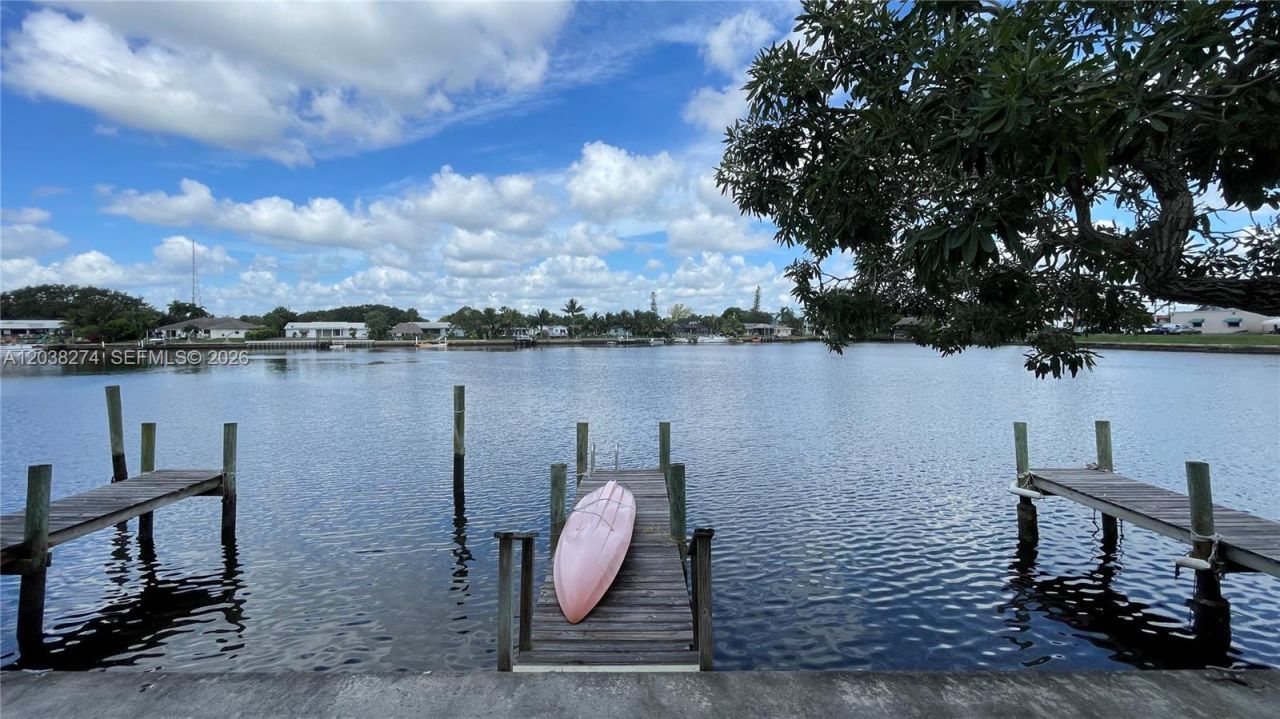 531 W Kalmia Dr, Unit 5, Lake Park, FL 33403 Photo