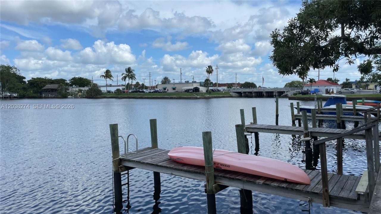 531 W Kalmia Dr, Unit 5, Lake Park, FL 33403 Photo
