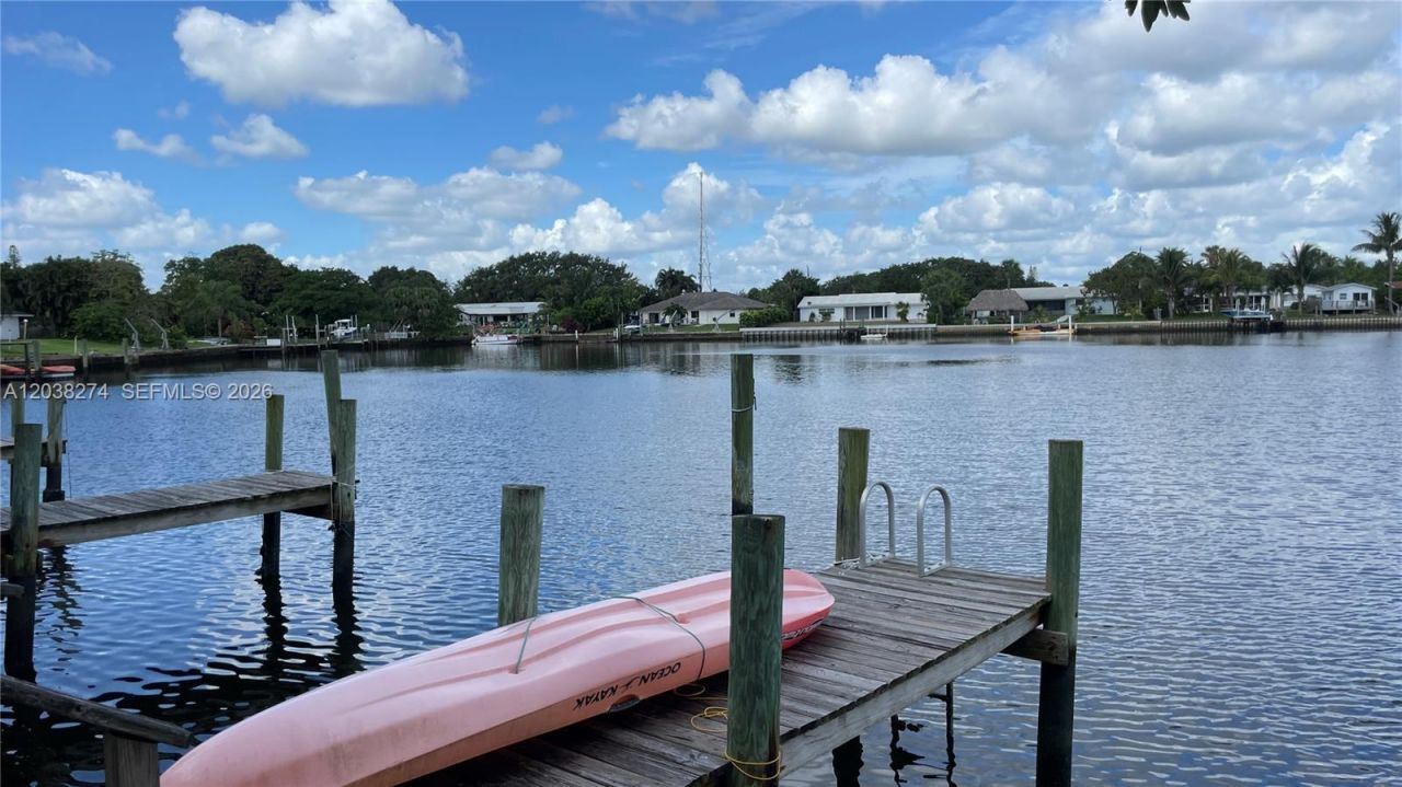 531 W Kalmia Dr, Unit 5, Lake Park, FL 33403 Photo