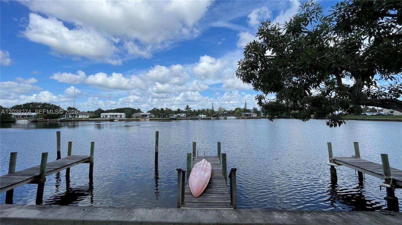 531 W Kalmia Dr, Unit 5, Lake Park, FL 33403 Photo