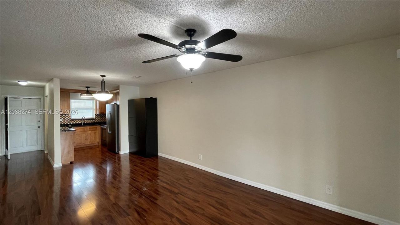 531 W Kalmia Dr, Unit 5, Lake Park, FL 33403 Photo