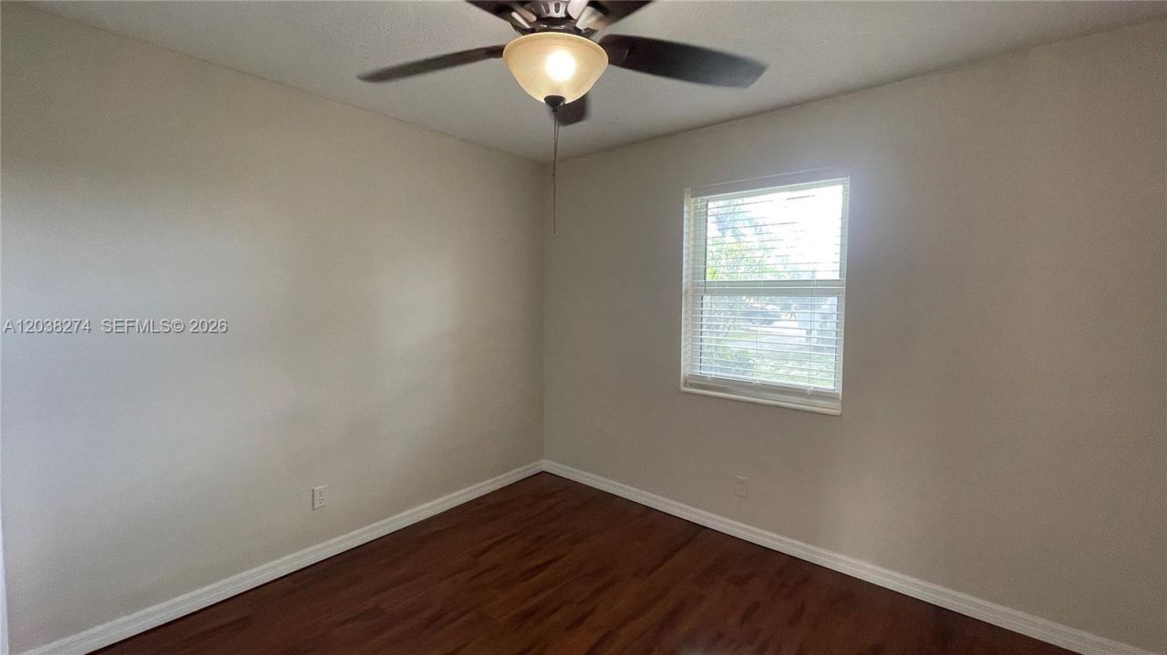 531 W Kalmia Dr, Unit 5, Lake Park, FL 33403 Photo